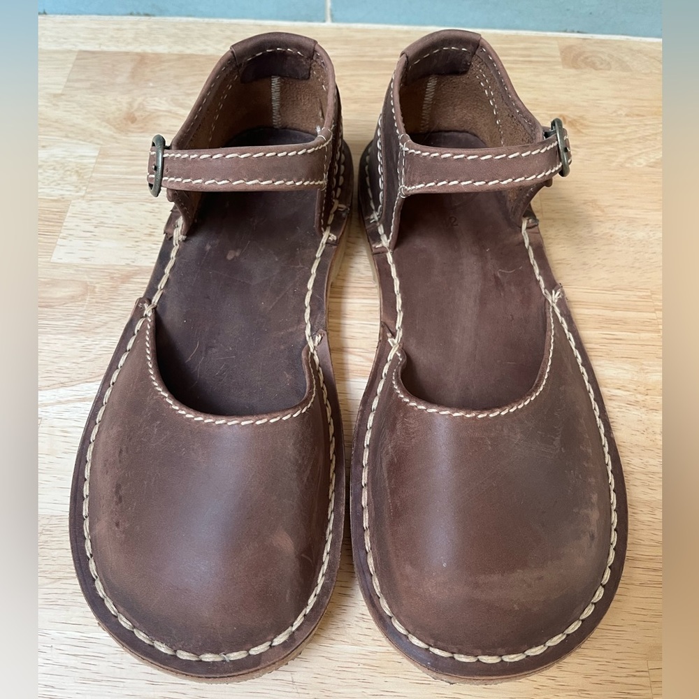 Duckfeet Mols Cocoa brown size 42 *worn ONCE leather mary jane